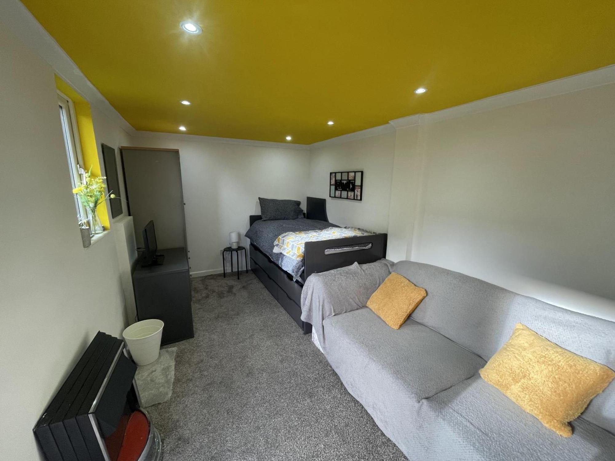 Beautiful Place To Live Near Heathrow Windsor Legoland & Free Parking Onsite Burnham  Exteriör bild